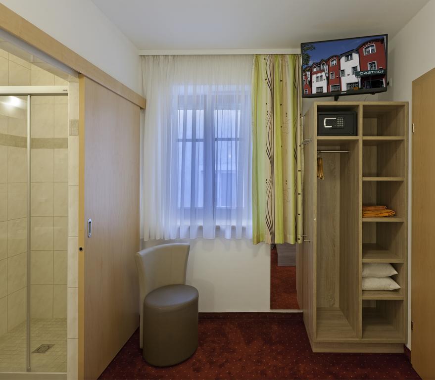 Hotel Restaurant Wallner I Contactless Check-In St. Valentin Dış mekan fotoğraf
